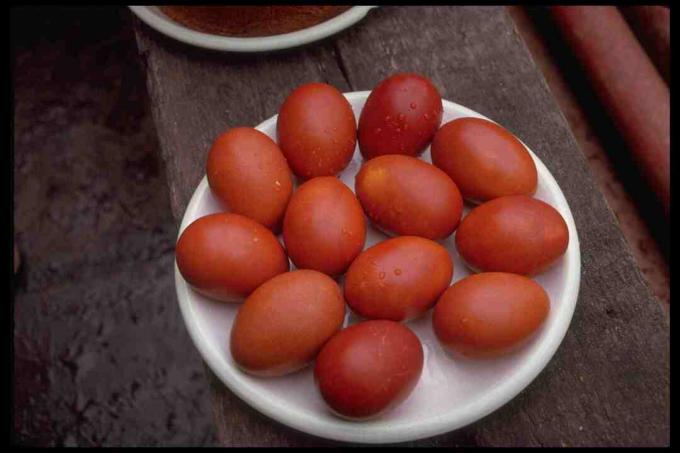Ovos de Páscoa Vermelhos