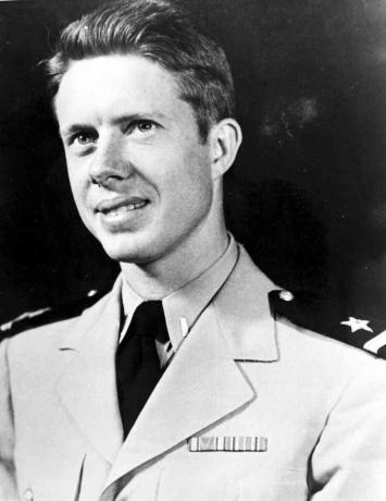 Jimmy Carter como alferes, USN, por volta da Segunda Guerra Mundial