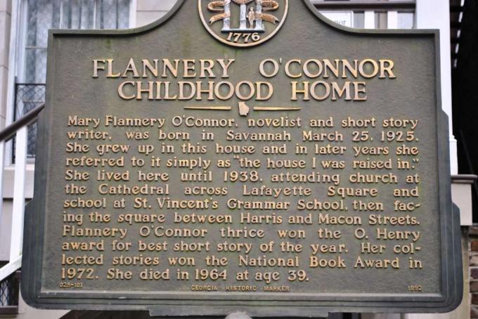 Placa na casa da infância de Flannery O'Connor