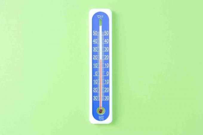 A escala Celsius é uma escala de temperatura comum na química.