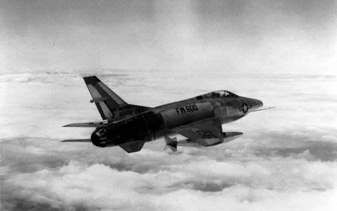 Super-sabre RF-100