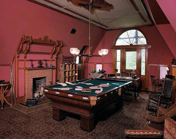 O terceiro andar da sala Billard, na casa de Mark Twain, era um local de encontro.