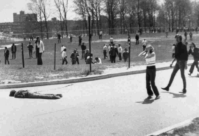 Fotografia do manifestante estudante morto no estado de Kent