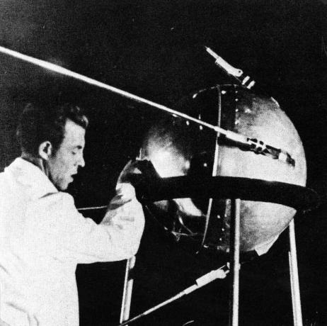 Sputnik 1 Assembly