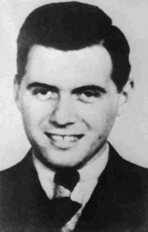 Fotografia em preto e branco de Joseph Mengele.