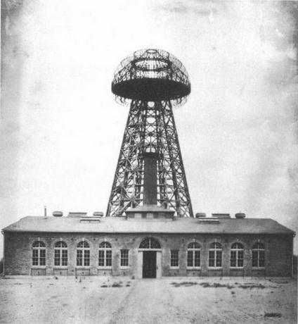 Torre de transmissão de eletricidade sem fio do laboratório Wardenclyffe de Nikola Tesla