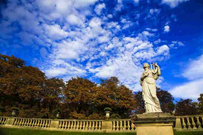 estátua de calíope