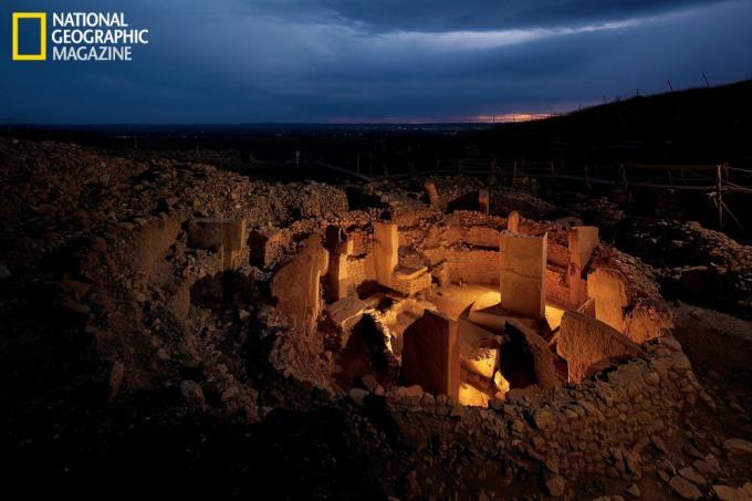 Recinto de Culto Neolítico Pré-Cerâmico em Gobekli Tepe