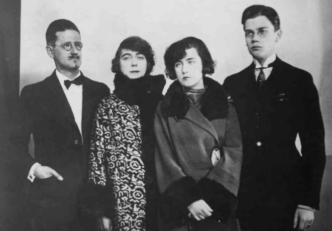 foto de James Joyce e família