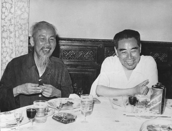 Ho Chi Minh e Zhou Enlai