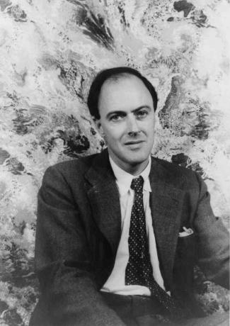 Retrato de Roald Dahl, gravata e jaqueta